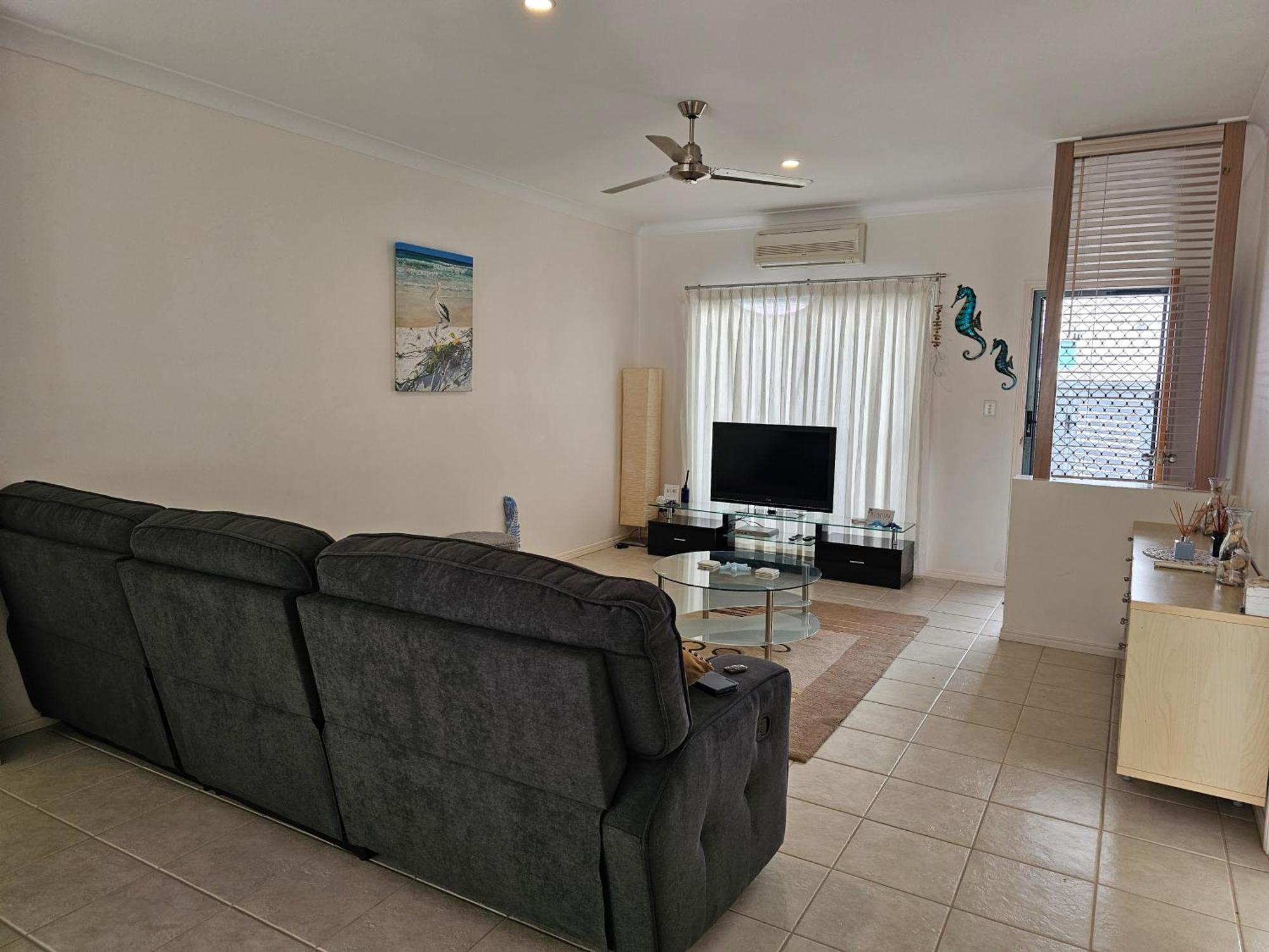 Koola Beach Apartments Баргара Екстериор снимка