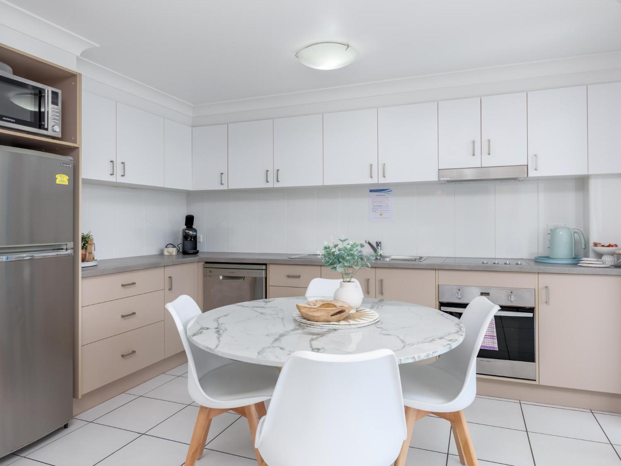 Koola Beach Apartments Баргара Екстериор снимка