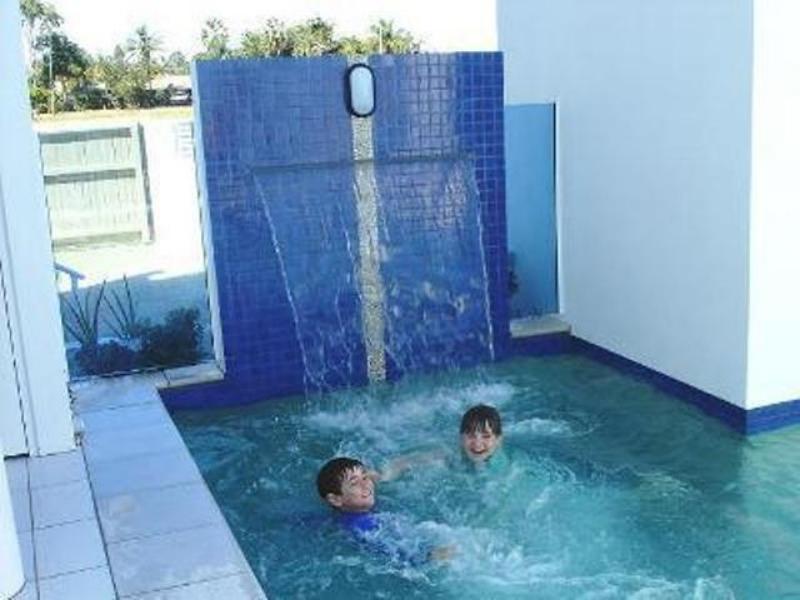 Koola Beach Apartments Баргара Екстериор снимка