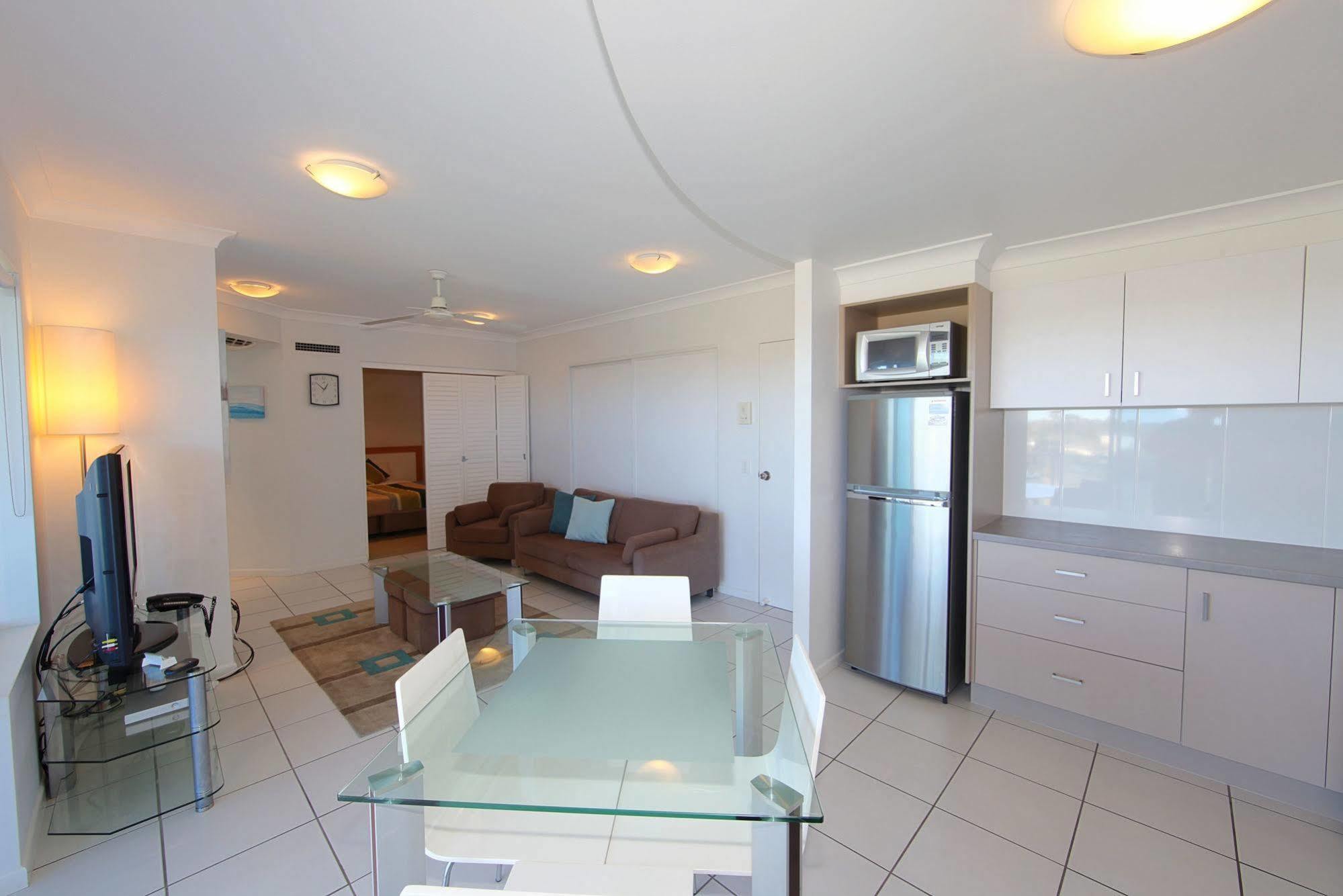Koola Beach Apartments Баргара Екстериор снимка