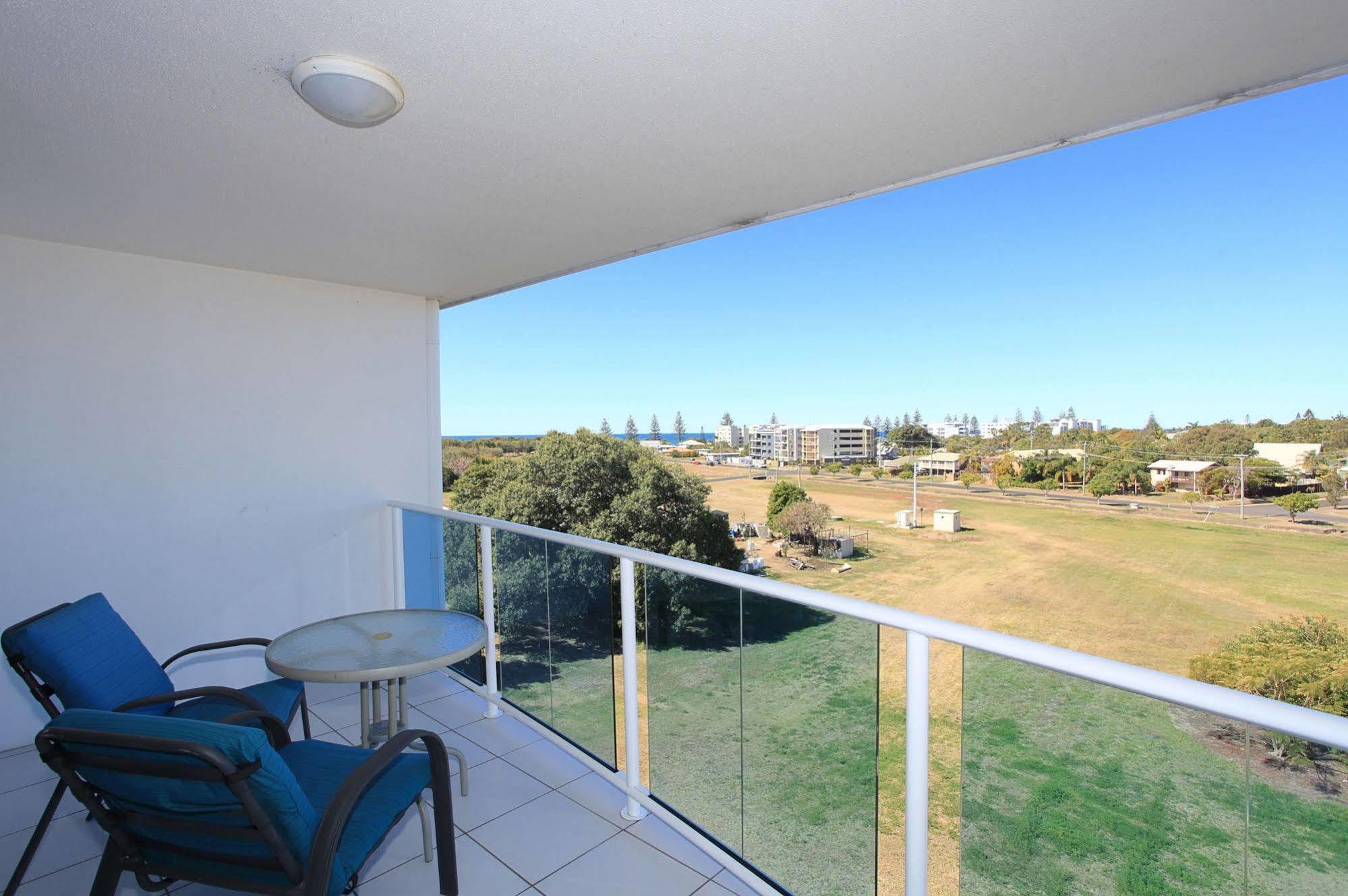 Koola Beach Apartments Баргара Екстериор снимка